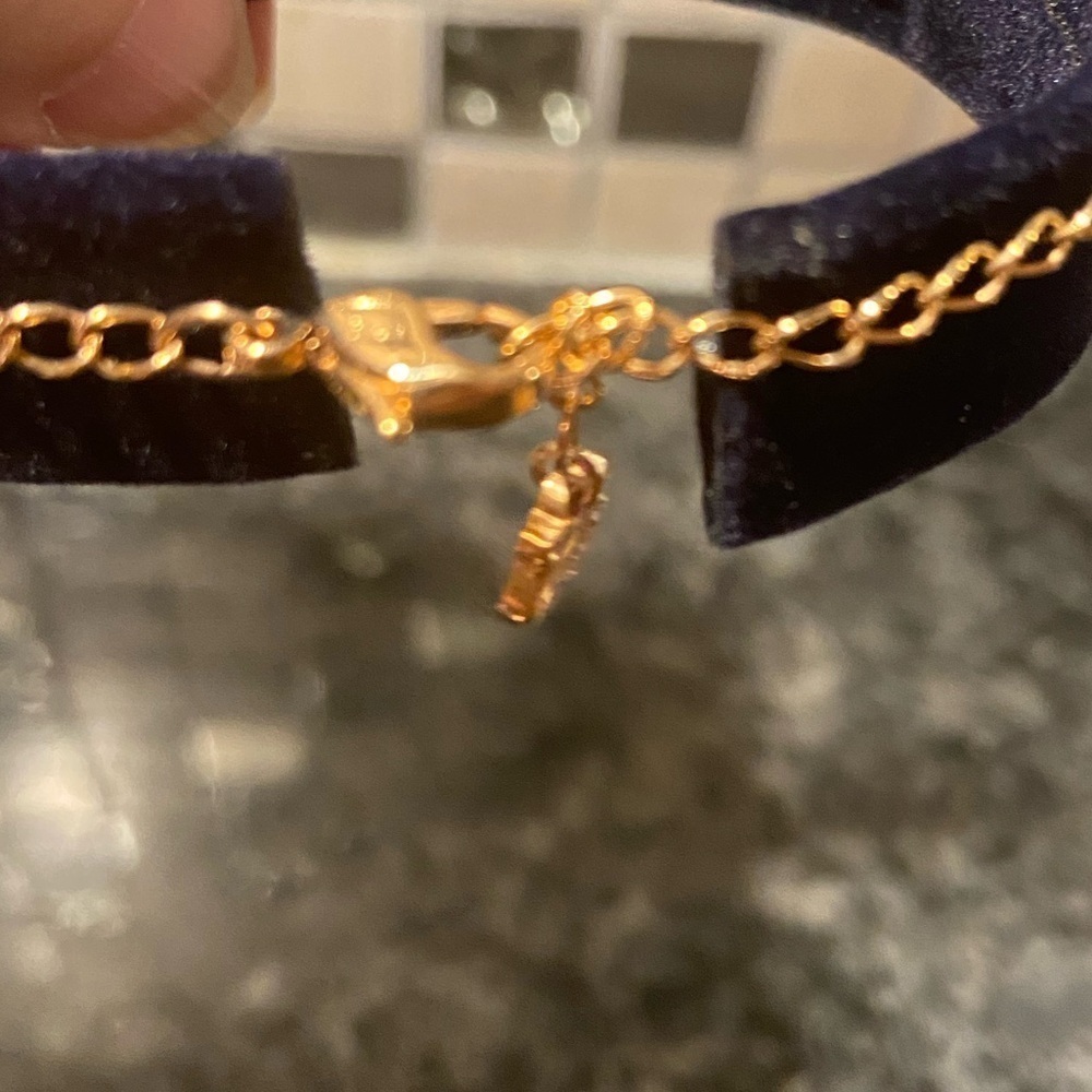 Swarovski Una Bracelet - Picture 7 of 9